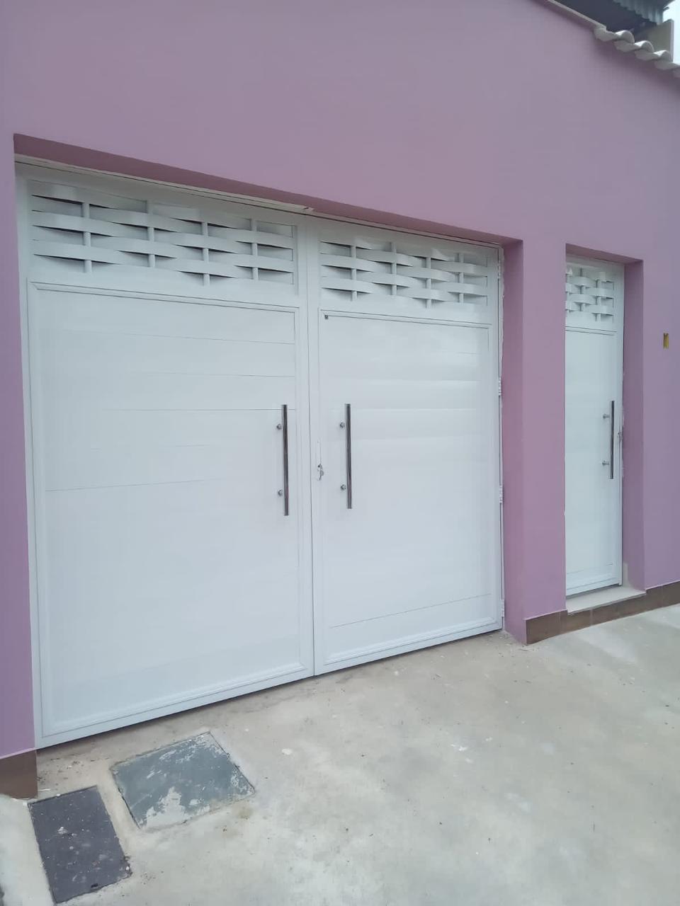 Portão de alumínio com pintura eletrostática