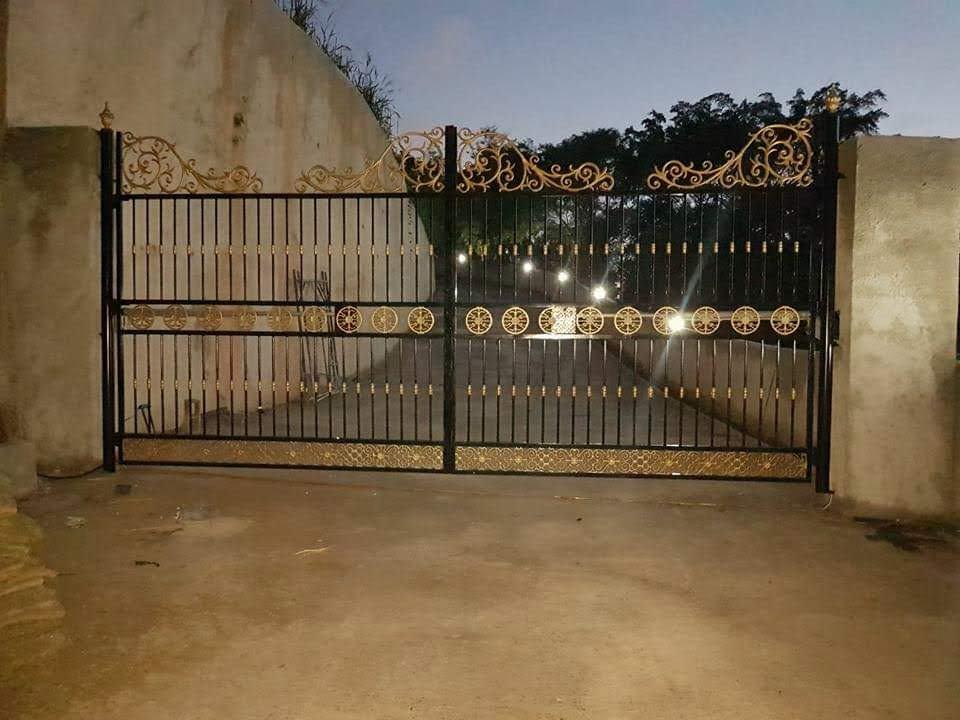 Portão de ferro estilo colonial