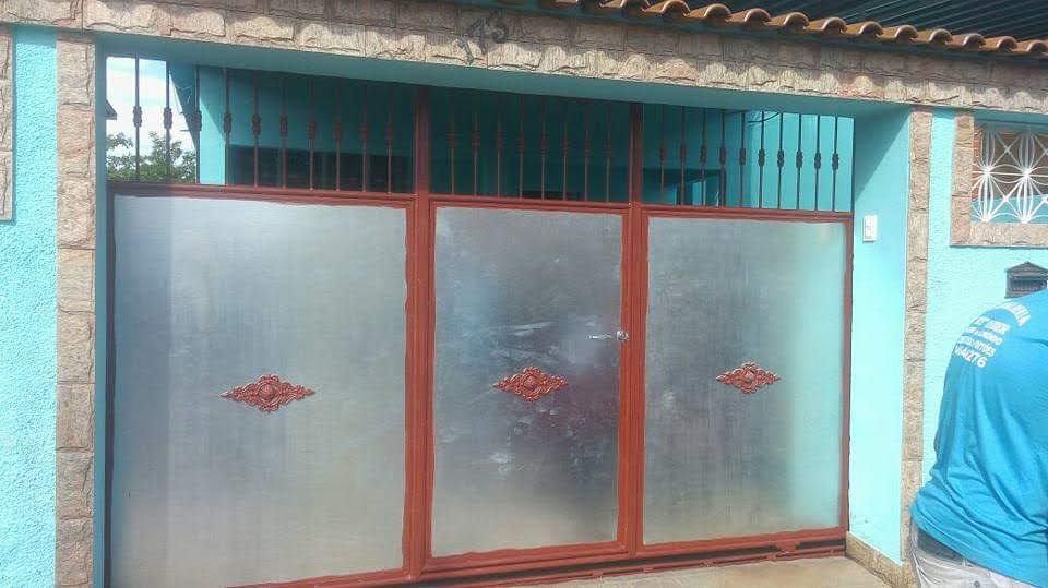 Portão de ferro estilo colonial